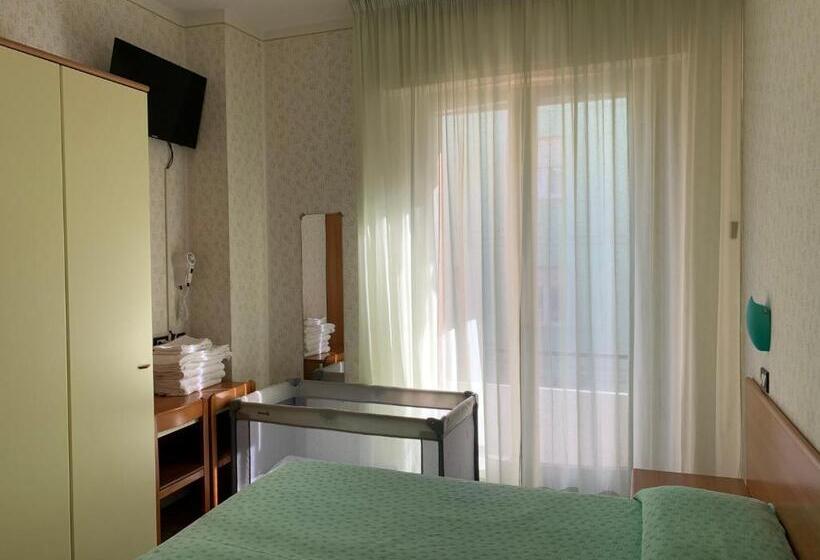 Quarto Familiar, Pensione Tosca B&b Cattolica