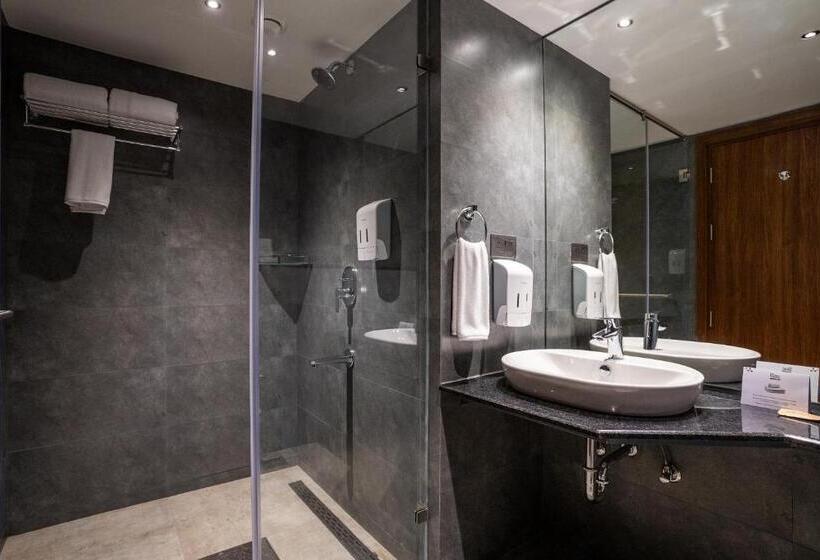 Номер Executive, Lilac Hotel Guruvayur