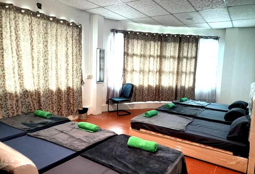 Номер Стандарт Трехместный, Oyo Home 90768 Flo Inn Motel