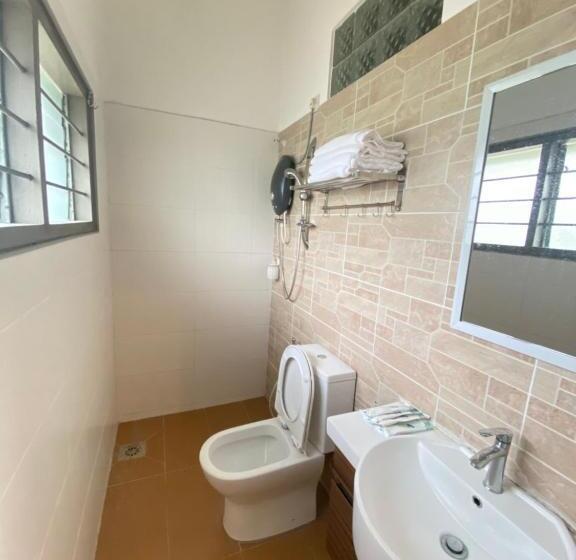 Четырехместный Номер Стандарт, Raintown Inn Taiping
