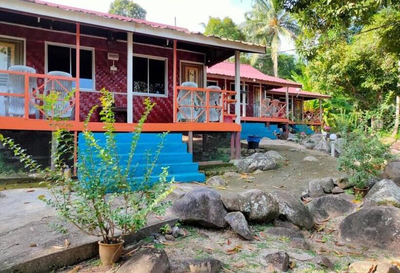 Quarto Familiar Vista Jardim, Mukut Coral Chalet