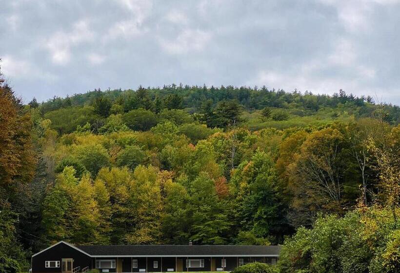 キングサイズベッドのデラックスルーム, East Rock Inn