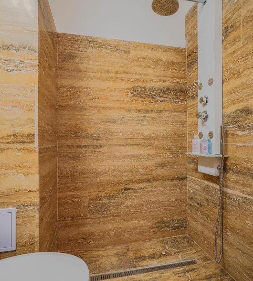 اتاق استاندارد با بالکن, Lavender Villa