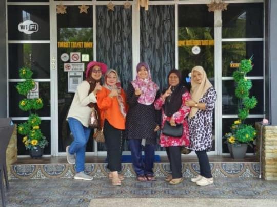 بانگلوی سوپریور, Airport Kota Bharu Roomstay & Riverside Homestay