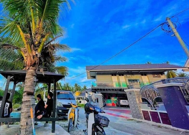 بانگلوی سوپریور, Airport Kota Bharu Roomstay & Riverside Homestay
