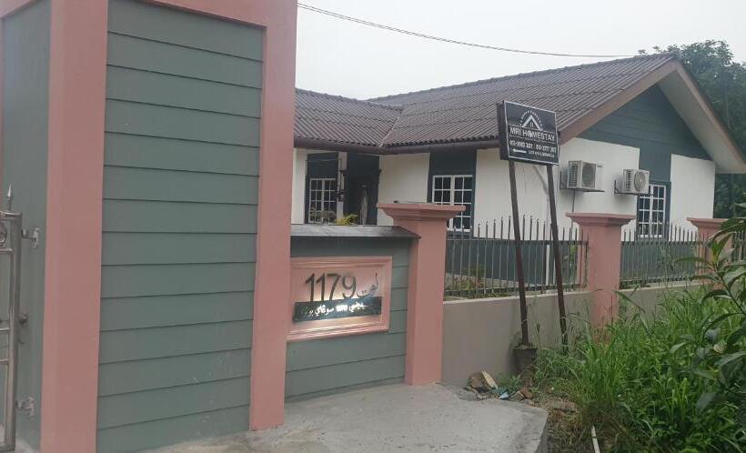 Дом 3 Спальни, Mri Residence   Homestay In Sg Buloh With Swimming Pool   No Pork&alcohol Allowed