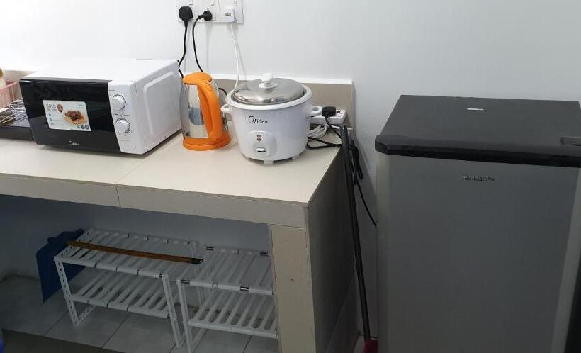 Семейное Студио, Mri Residence   Homestay In Sg Buloh With Swimming Pool   No Pork&alcohol Allowed