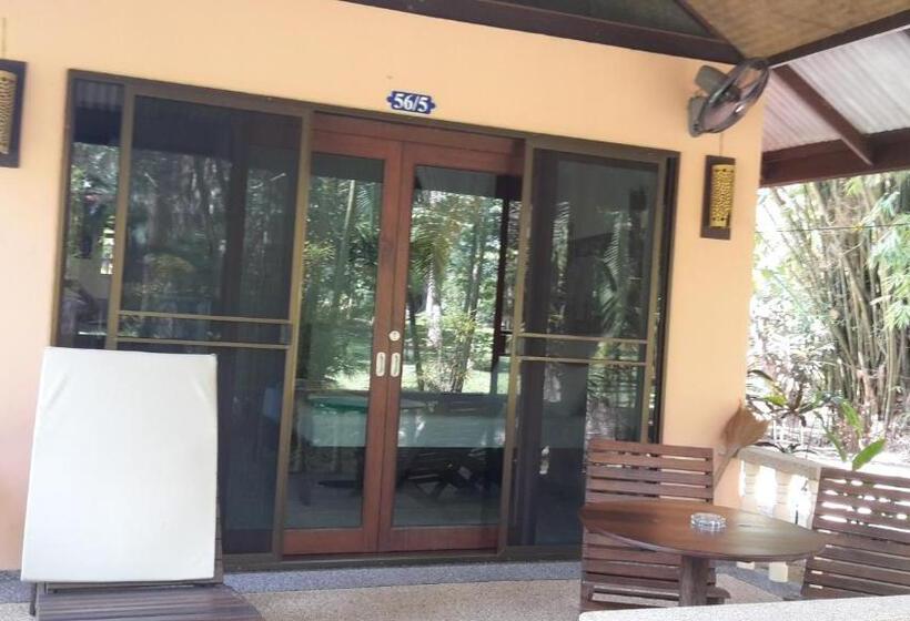 Бунгало Стандарт, Lake View Bungalows