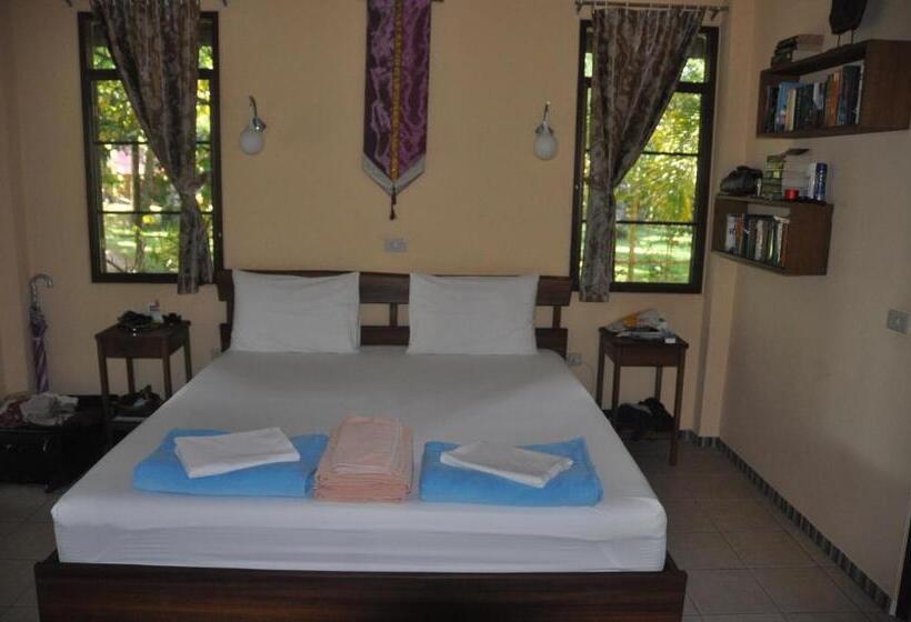 Бунгало Deluxe, Lake View Bungalows