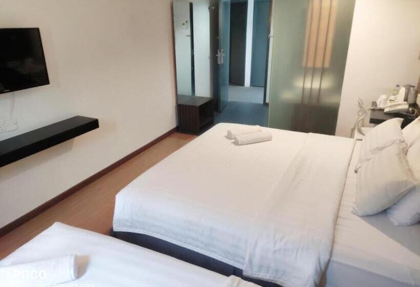 Номер Стандарт Трехместный, T+ Hotel Sungai Petani