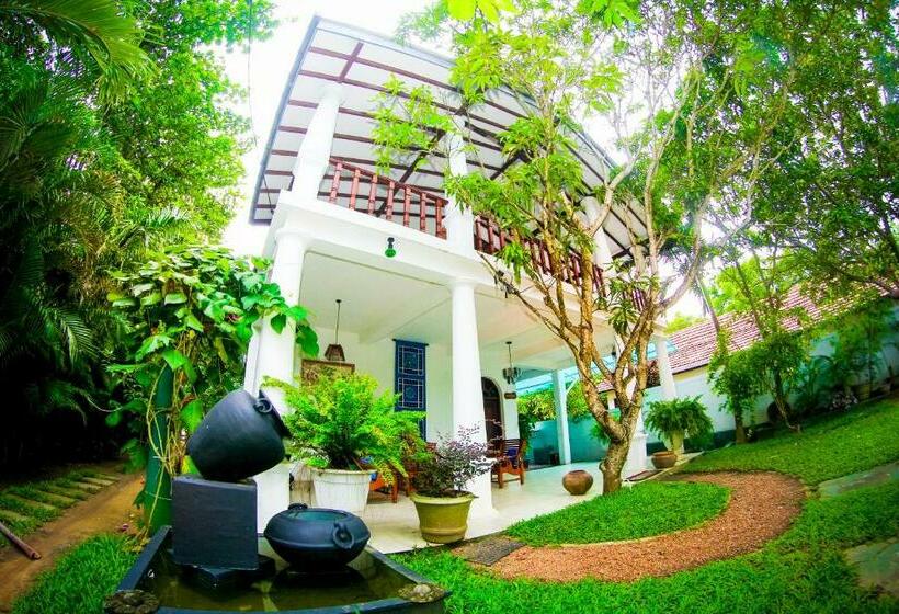 Quarto Estandar Vista Jardim, Mother's Place Nimala