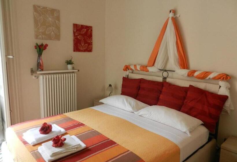 اتاق استاندارد سه نفره, Rossocorallo B&b