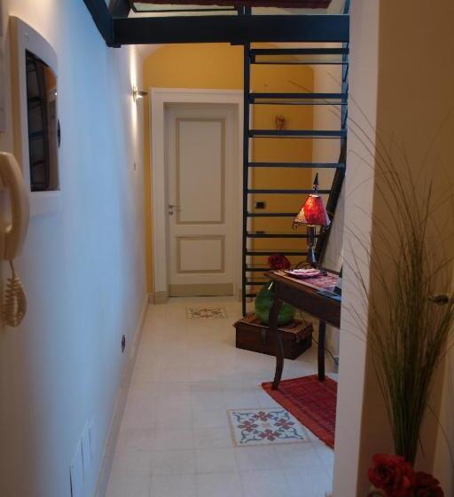 اتاق استاندارد چهار تخته, Rossocorallo B&b