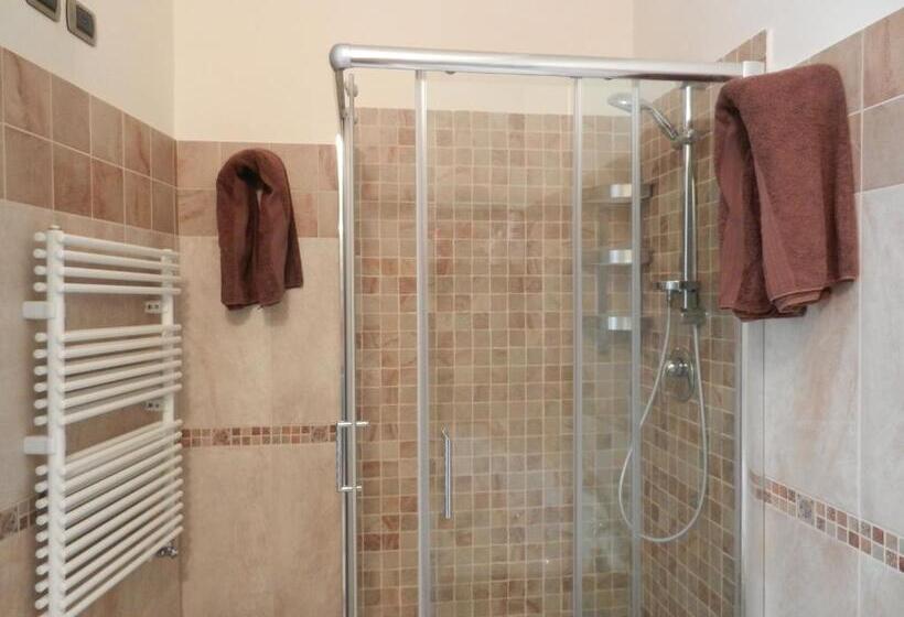 سوییت لوکس, Rossocorallo B&b