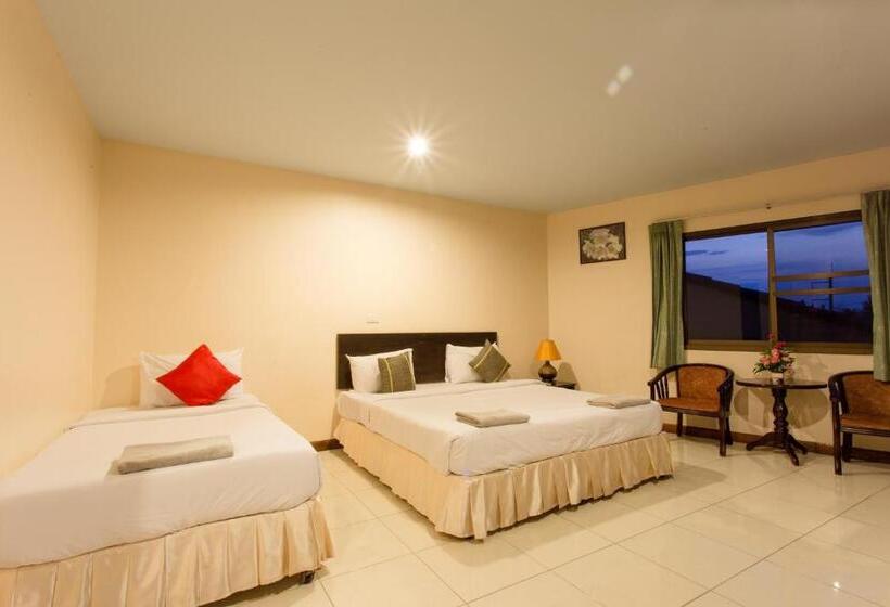 Трехместный Номер Стандарт с Балконом, Surin Sunset Hotel   Sha