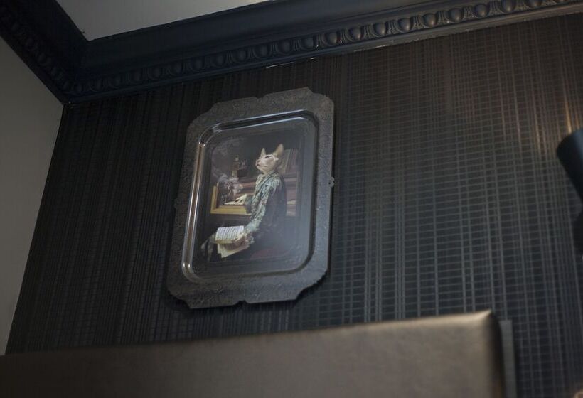 Номер Deluxe, The House Of Toby