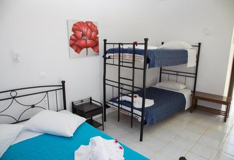 Четырехместный Номер Стандарт с Балконом, Kefalonia Beach Hotel & Bungalows