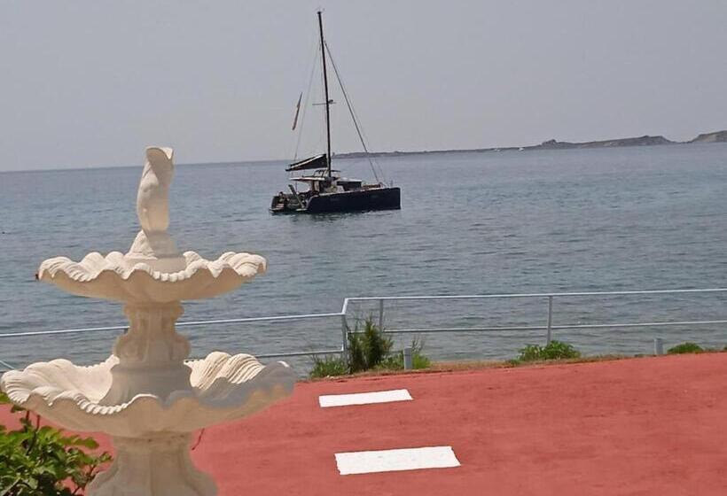Четырехместный Номер Стандарт Вид на Море, Kefalonia Beach Hotel & Bungalows