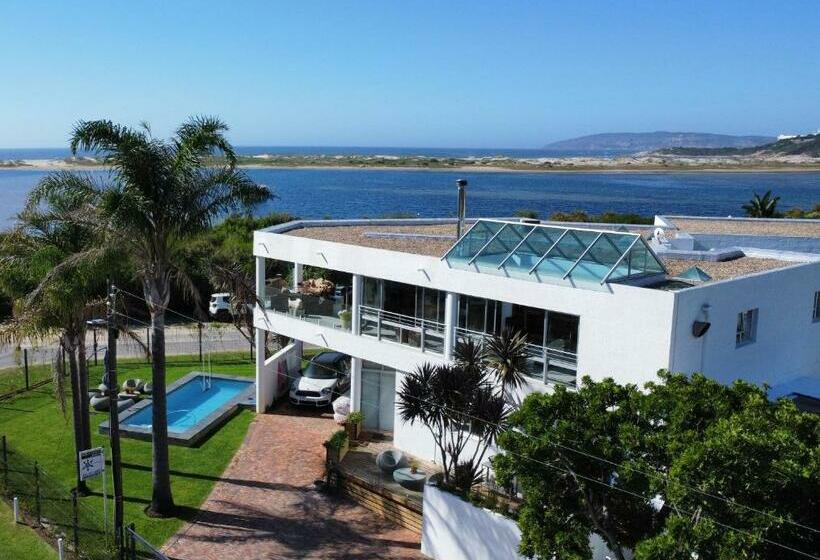 Номер Deluxe, Sunshowers Plett
