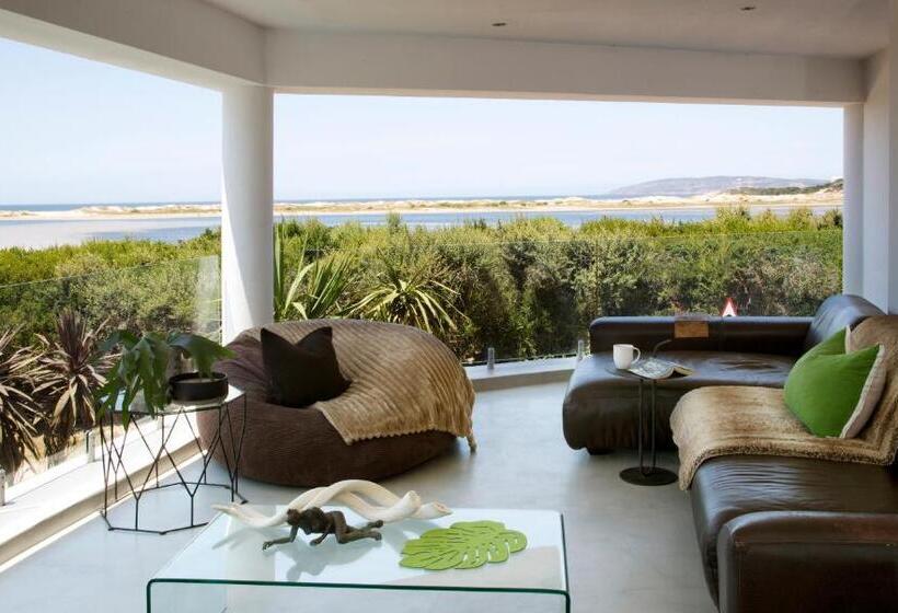 Апартаменты Deluxe 2 Спальни, Sunshowers Plett