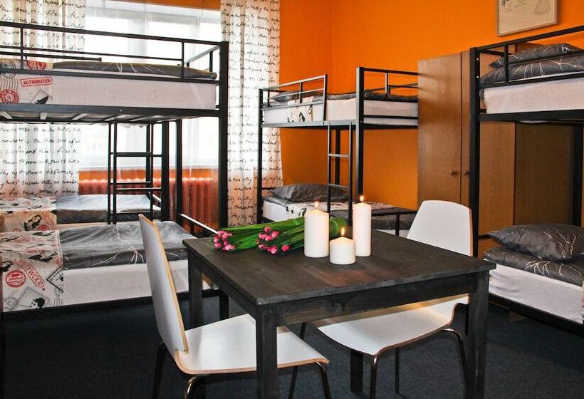 共用房间的床, Allis Hall Hostel