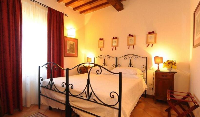 اتاق استاندارد چهار تخته, Borgo Mandoleto  Country Resort & Spa