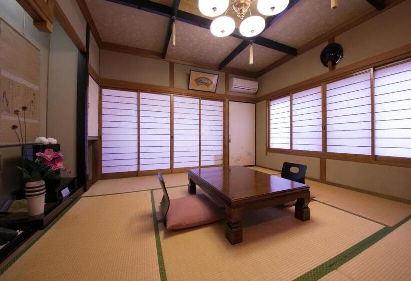 Quarto Estandar, Housenkaku