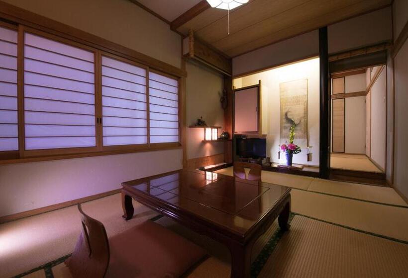 Quarto Estandar, Housenkaku
