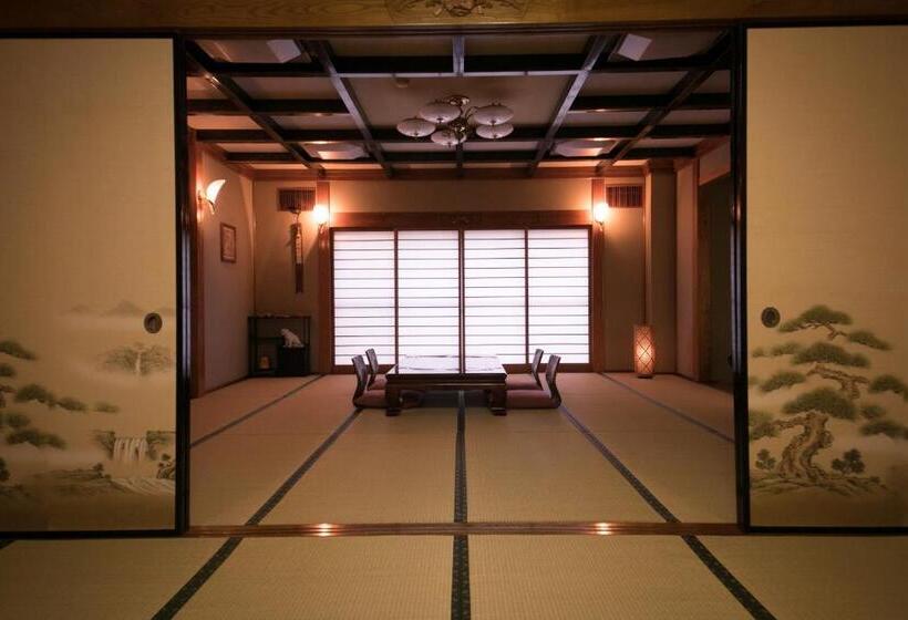 Quarto Estandar, Housenkaku