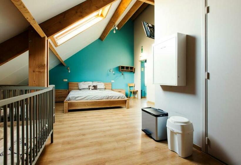 Семейный Номер, Hoevehotel Ronse