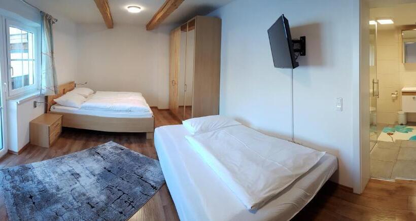 غرفة قياسية ثلاثية مزودة بشرفة, Landgasthof Hotel Zehenthof