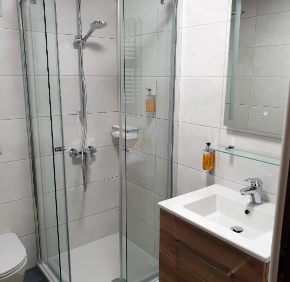 غرفة قياسية ثلاثية مزودة بشرفة, Landgasthof Hotel Zehenthof