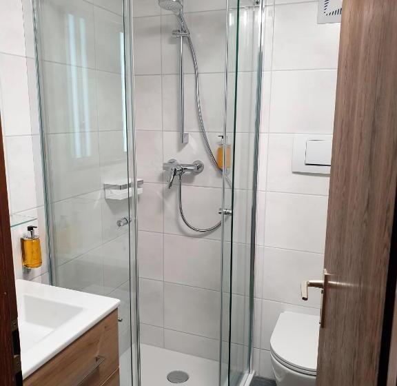 Quarto Estandar Vista Montanha, Landgasthof Hotel Zehenthof