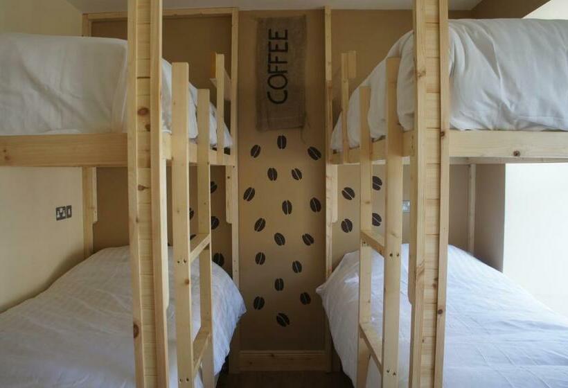 Четырехместный Номер Стандарт, The Black Sheep Hostel