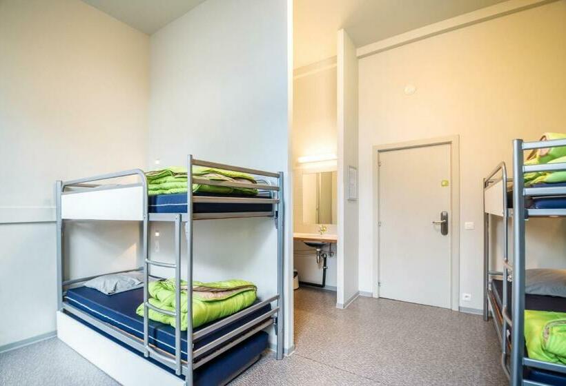 Номер Стандарт, Auberge De Jeunesse De Tournai