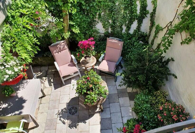 سوئیت با وان آب گرم, B&b Huyze Walburga
