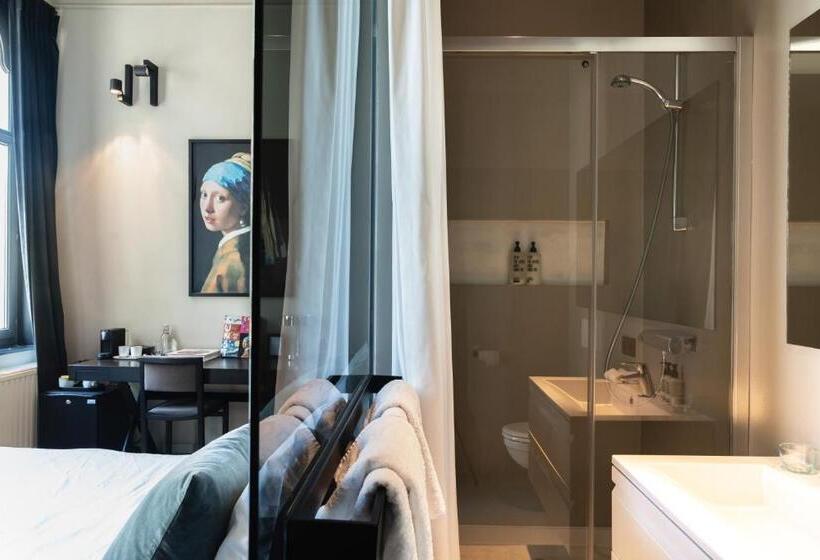 غرفة قياسية مزوَّدة بشُرفة, Museum Suites