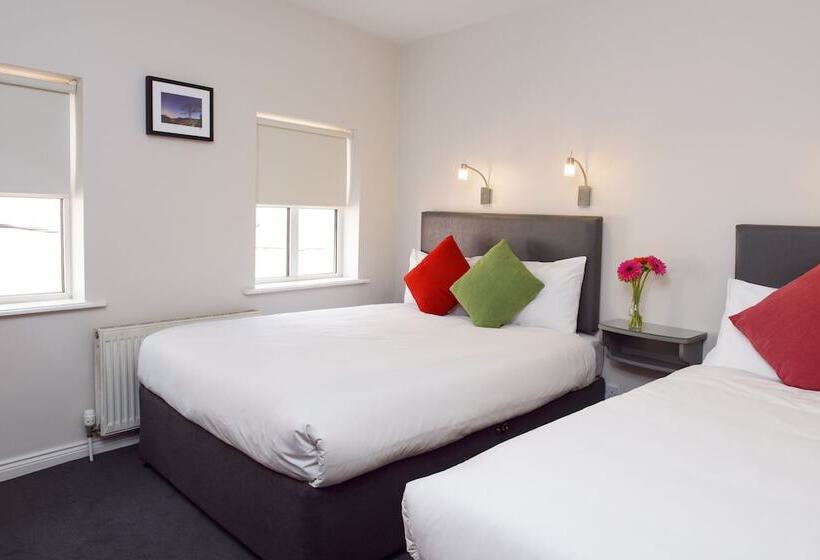 스탠다드 룸, Dan Linehans Bar And B&b