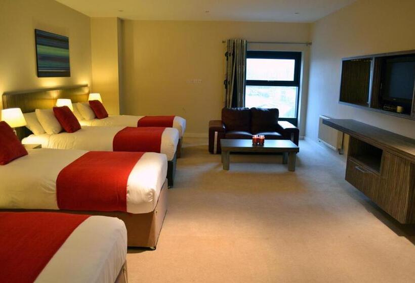 Люкс, Carrick Plaza Suites And Apartments
