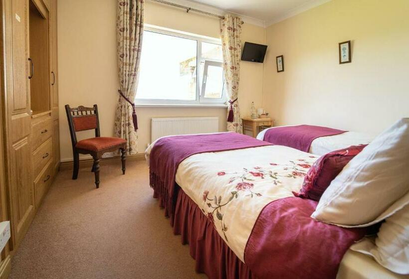 Quarto Estandar, Bertra House B&b