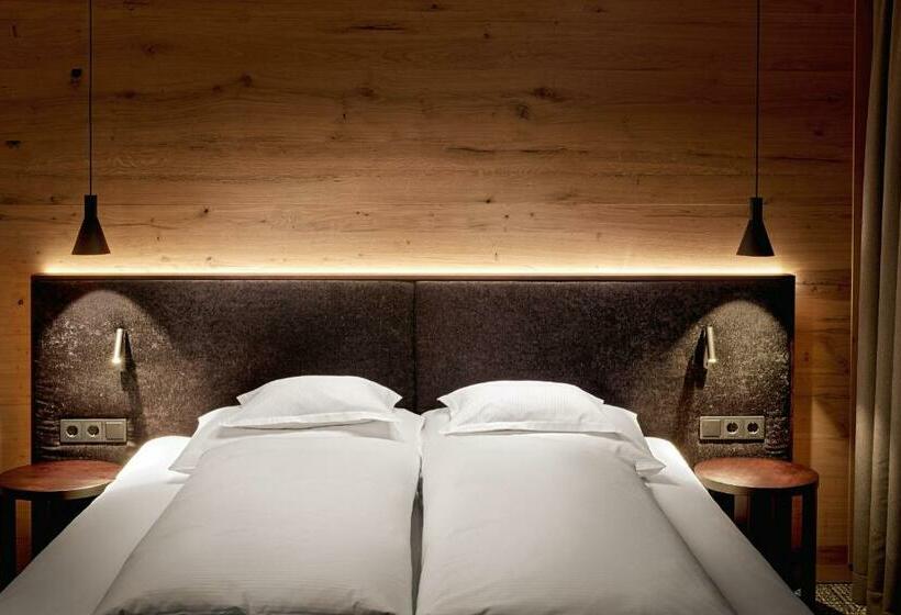 سوییت جونیور, Auenhof