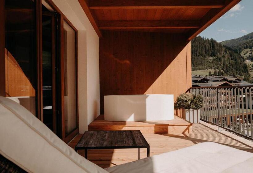 اتاق لوکس, Nesslerhof
