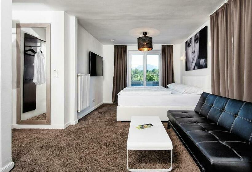 اتاق استاندارد با وان آب گرم, 24 Checkin Velden   Moderne Zimmer Im Zentrum