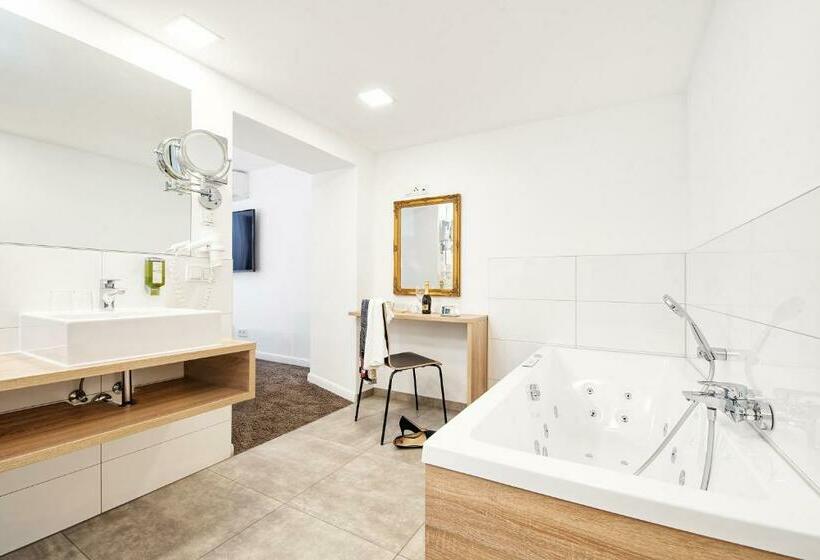 اتاق استاندارد, 24 Checkin Velden   Moderne Zimmer Im Zentrum