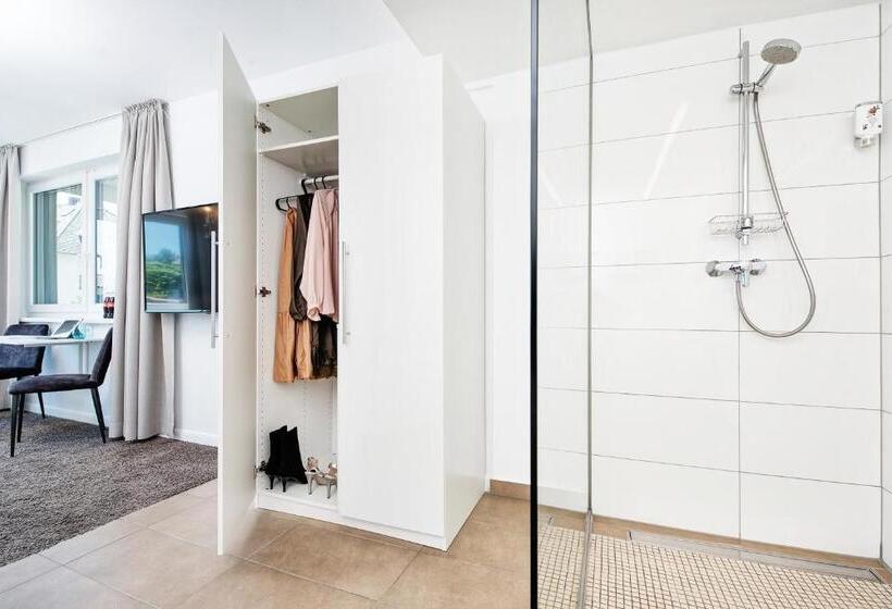 اتاق استاندارد با بالکن, 24 Checkin Velden   Moderne Zimmer Im Zentrum