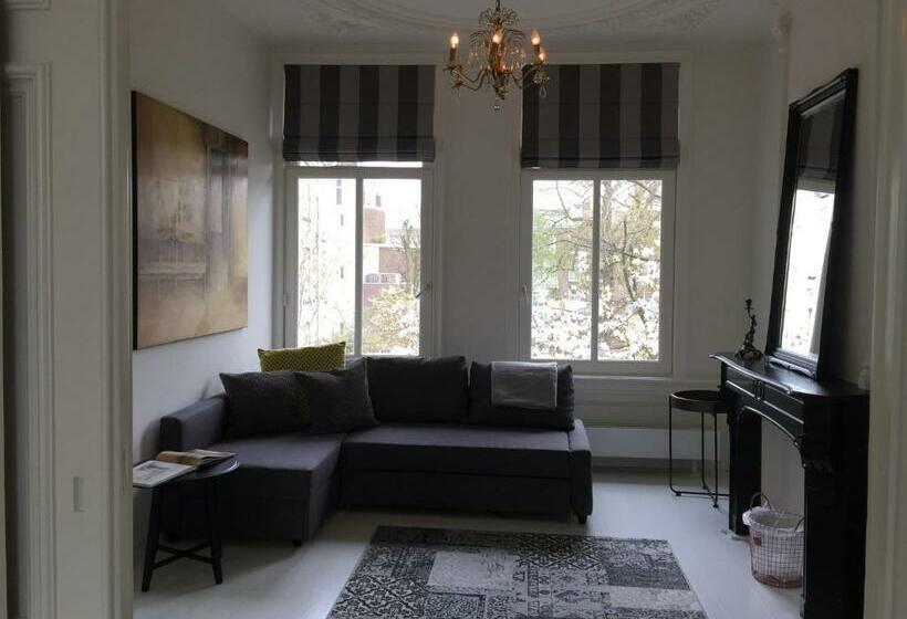 سوییت, Nine T Teen Bed And Boutique