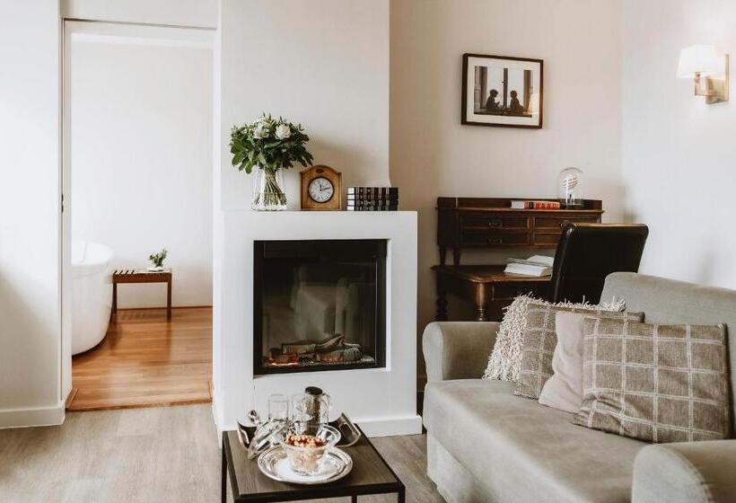 סוויטה דלוקס, Grand Hotel Belle Vue