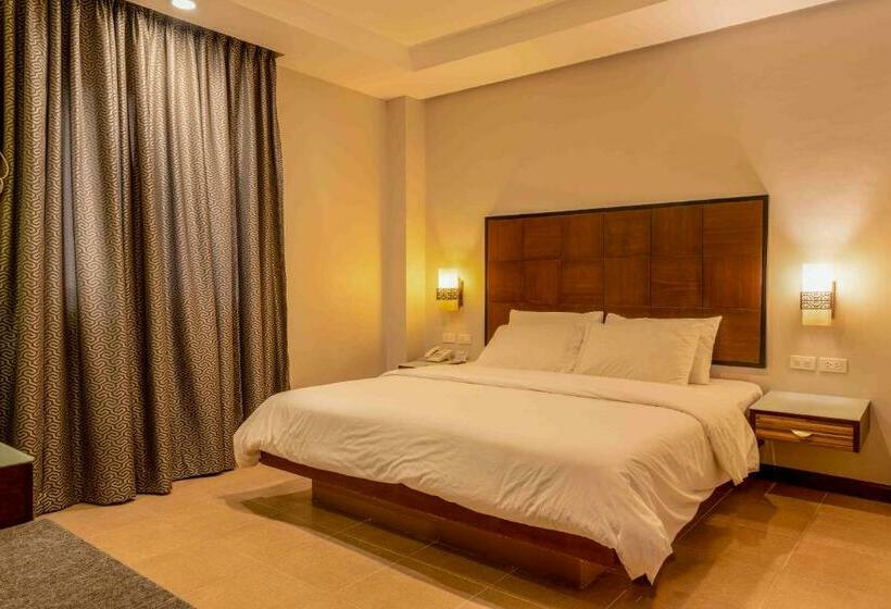 Quarto Familiar, Mo2 Lagoon Coron