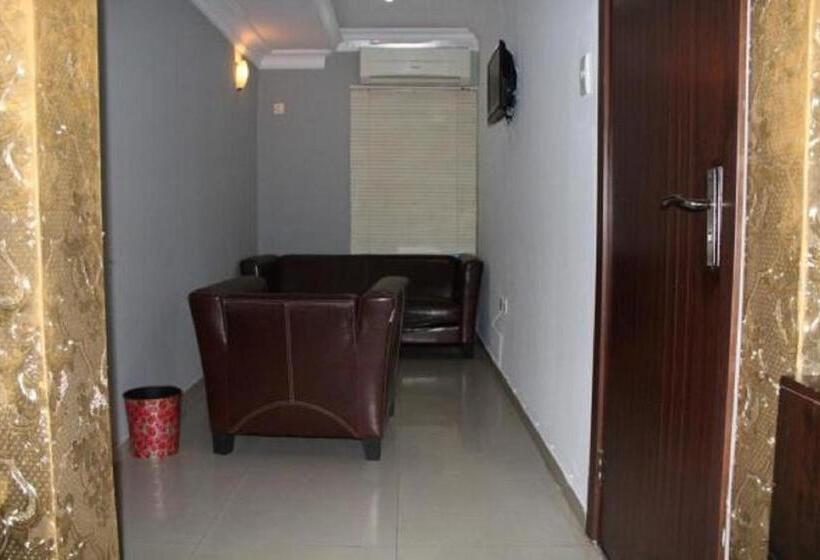 سوییت, Theodawn Hotels @ Suite 29