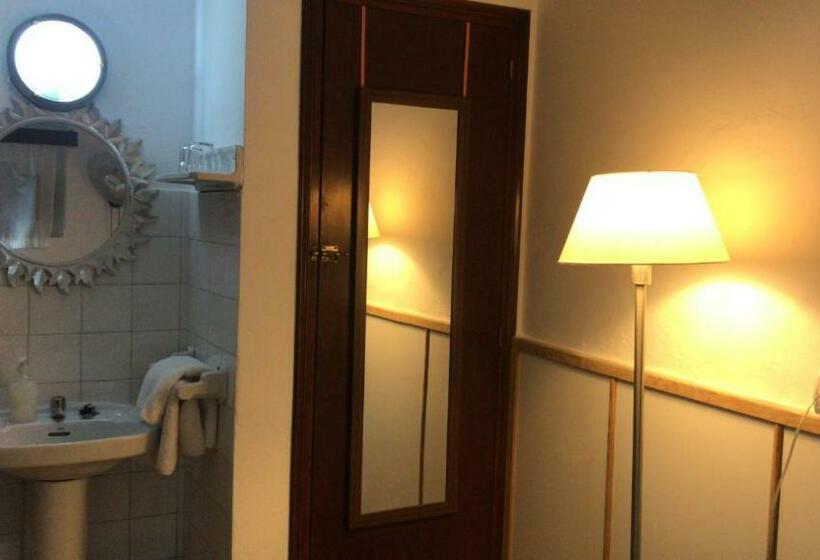 バス共有のスタンダードルーム, Casa De Huespedes La Peña